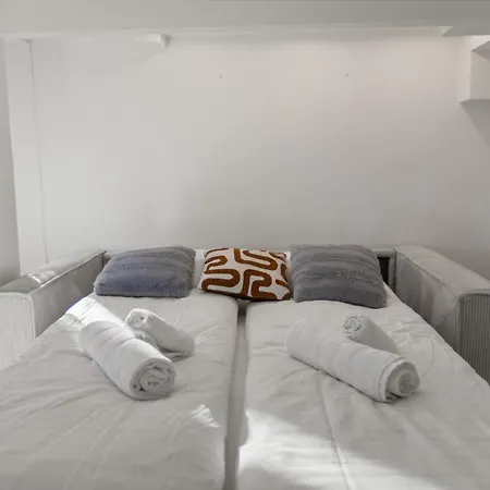 Шале Historic Charming House 10 Min From