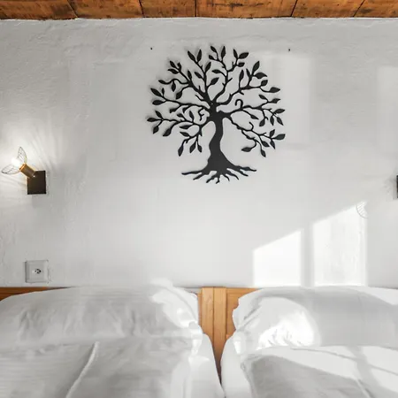 Шале Historic Charming House 10 Min From Кран-Монтана