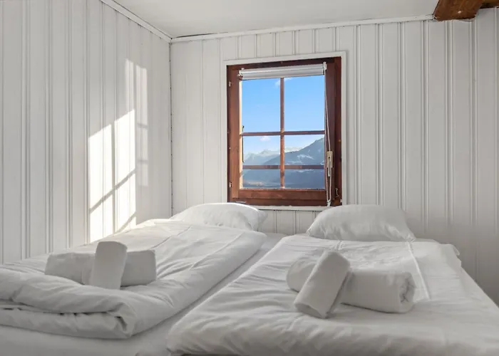 Шале Historic Charming House 10 Min From Кран-Монтана