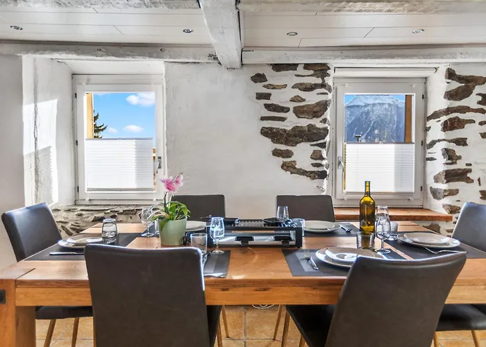 Шале Historic Charming House 10 Min From