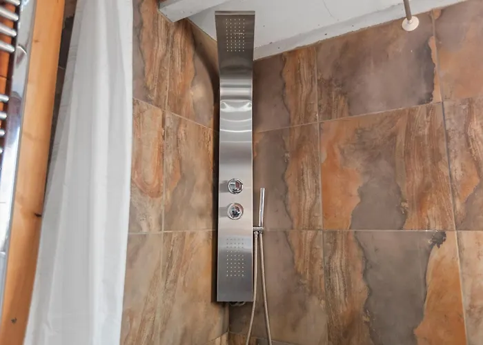 Historic Charming House 10 Min From Шале