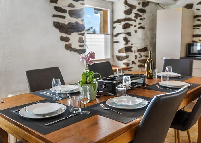 Historic Charming House 10 Min From