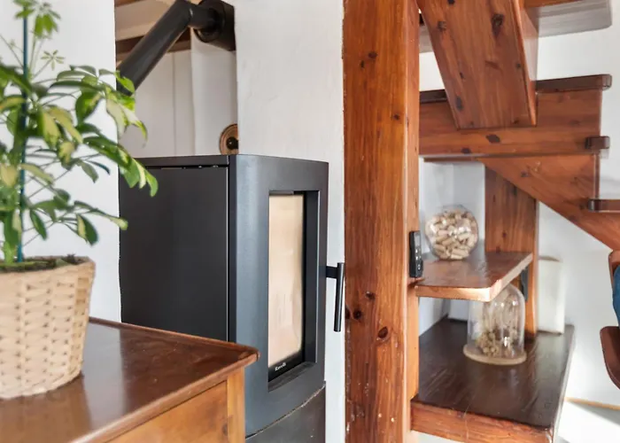 Шале Historic Charming House 10 Min From