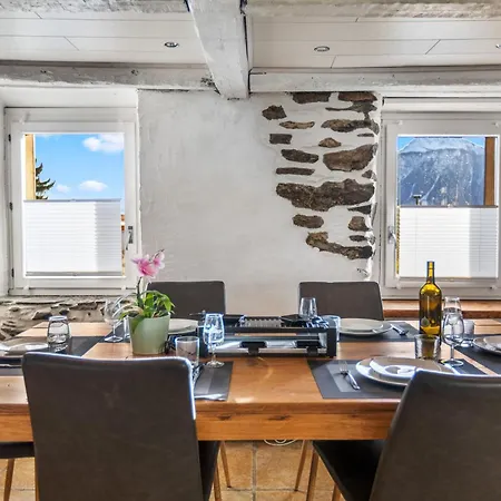 シャレー Historic Charming House 10 Min From