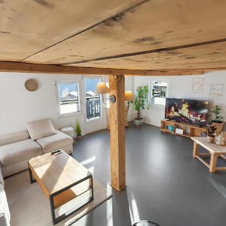 Historic Charming House 10 Min From