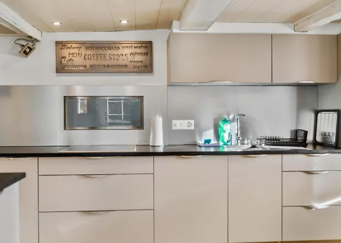 Historic Charming House 10 Min From シャレー *